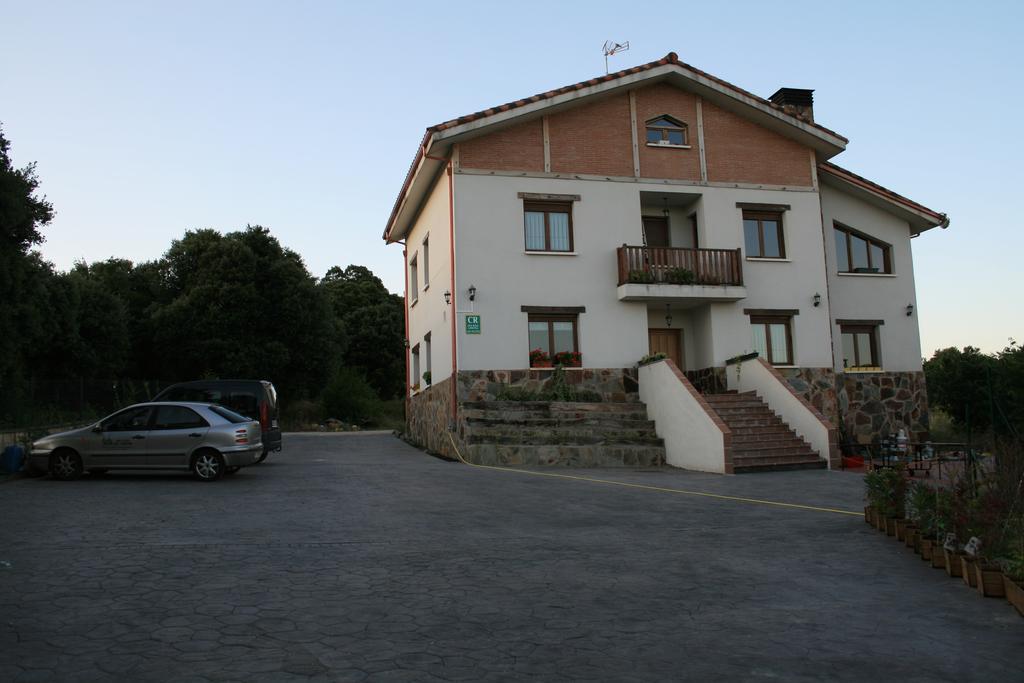 Gasthaus La Granja De Vitoria Hueto Arriba Exterior foto