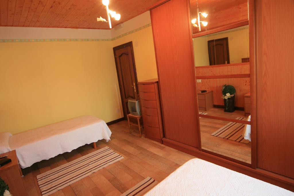 Gasthaus La Granja De Vitoria Hueto Arriba Zimmer foto