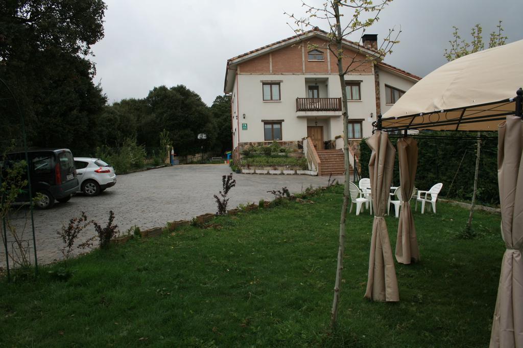 Gasthaus La Granja De Vitoria Hueto Arriba Exterior foto